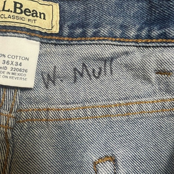 LL Bean Jeans Men's 36 x 34 Classic Fit Straight Leg Stonewashed Denim - Picture 5 of 11